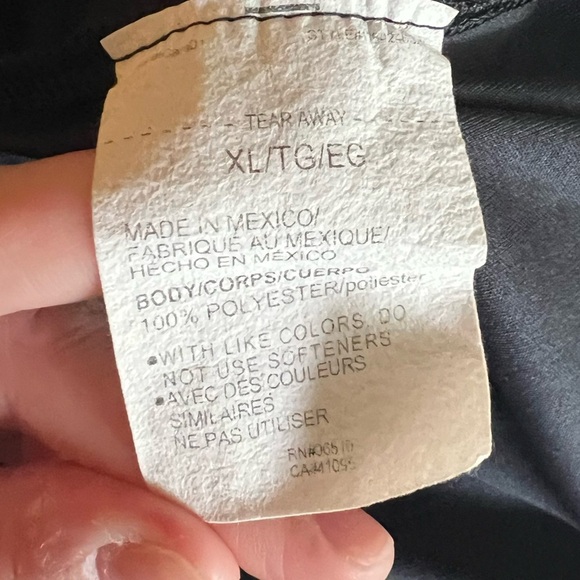 Women’s under armour extra large loose black t shirt - Picture 3 of 5